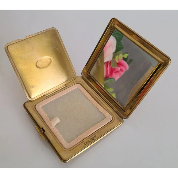 Vintage Square KIGU Powder Compact Case‎ Golden Tone - Picture 2 of 7